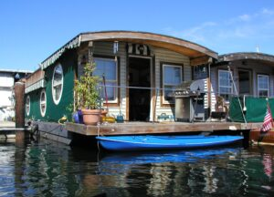 houseboat-dweller-wins-appeal-in-important-test-case_LakeUnionHouseboat-300x216